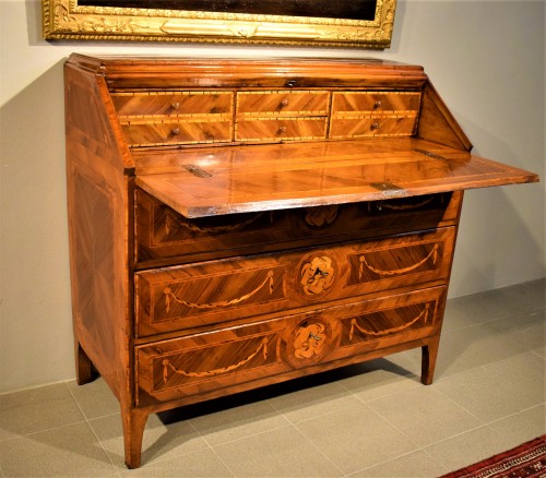 Antiquités - Bureau Lombard d'époque Louis XVI vers 1770